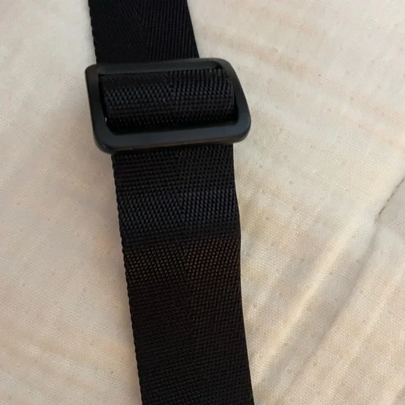 Vera Bradley Ultralight Large Belt Bag - Picture 7 of 9